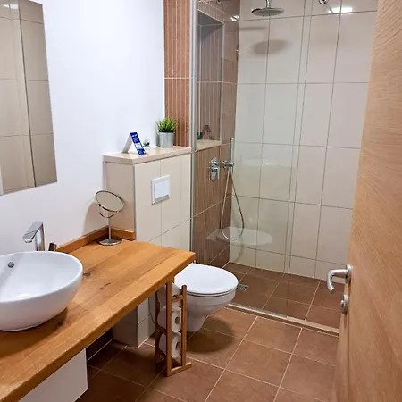 Cascada Podgora (Split-Dalmatia)