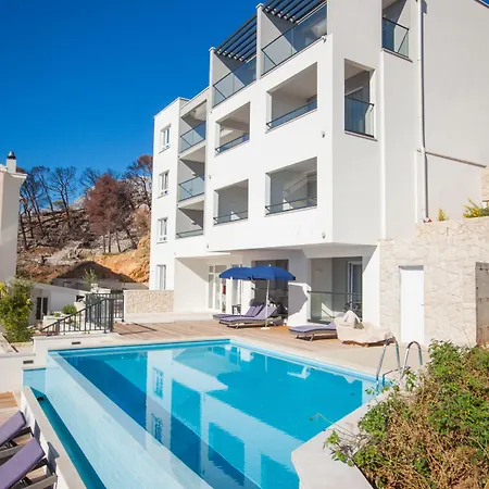 Cascada Podgora (Split-Dalmatia)