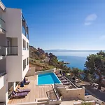 Cascada 3*