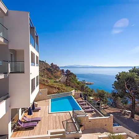 Hotel Cascada Podgora (Split-Dalmatia)