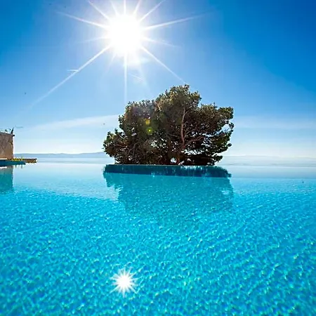 Hotel Cascada 3*
